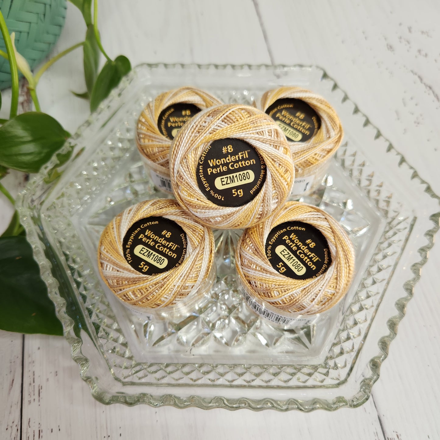 Wonderfil Variegated Perle 8 Thread - Cream Brule EZM1080