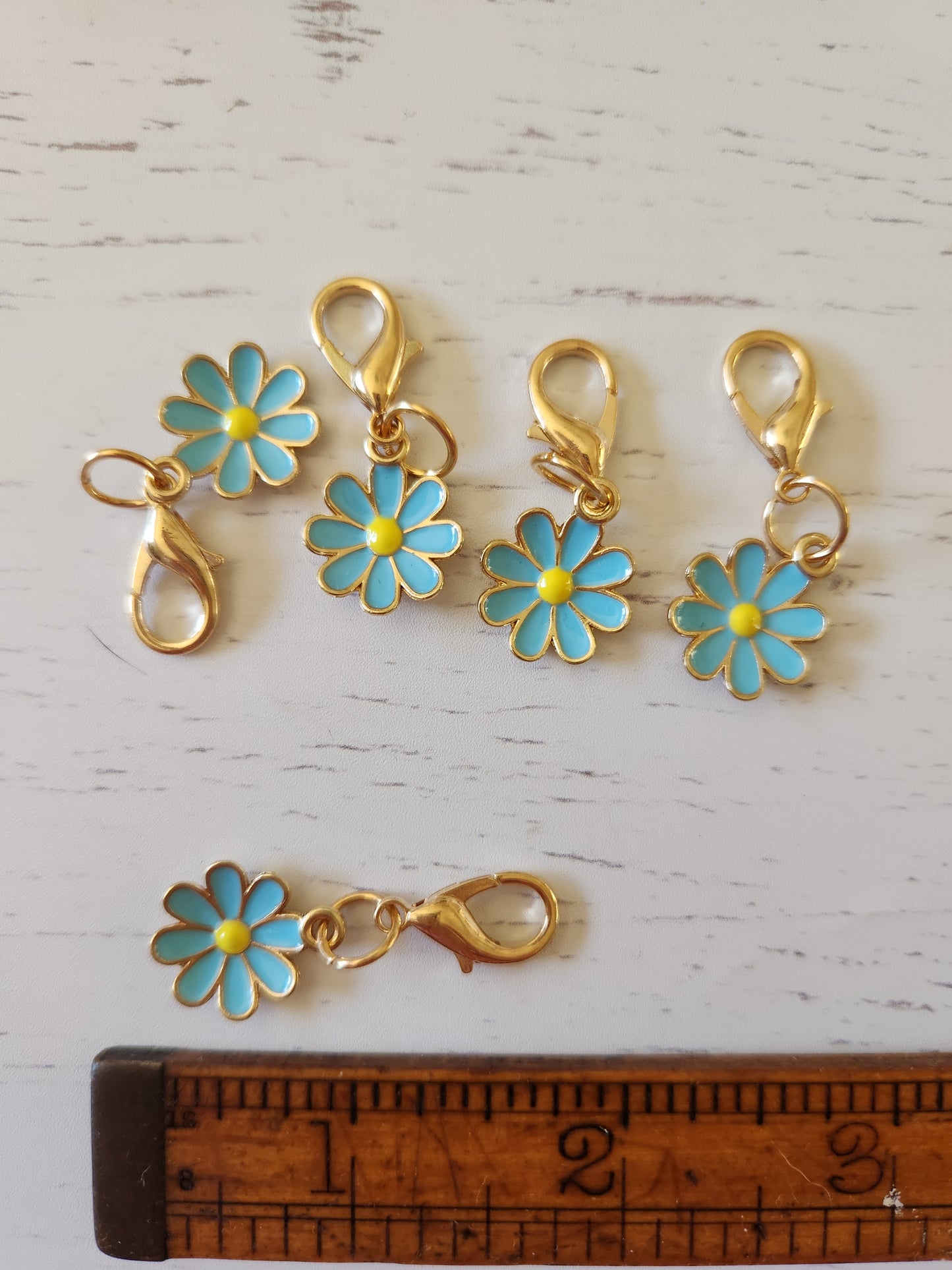 Cute Blue Daisy - Zipper Charm