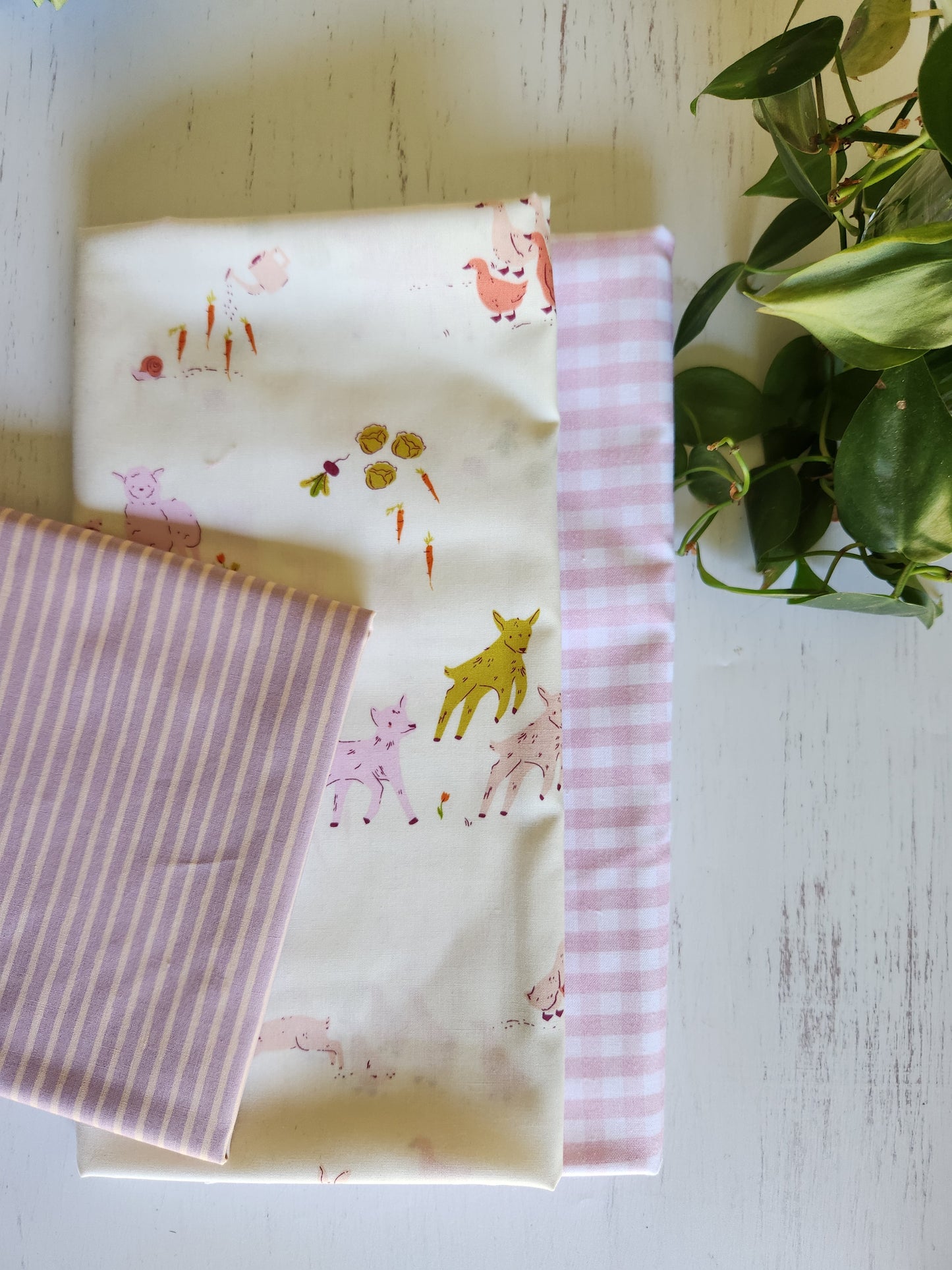 Farmyard Friends- Wholecloth Quilt Kit - Crib/Baby Size