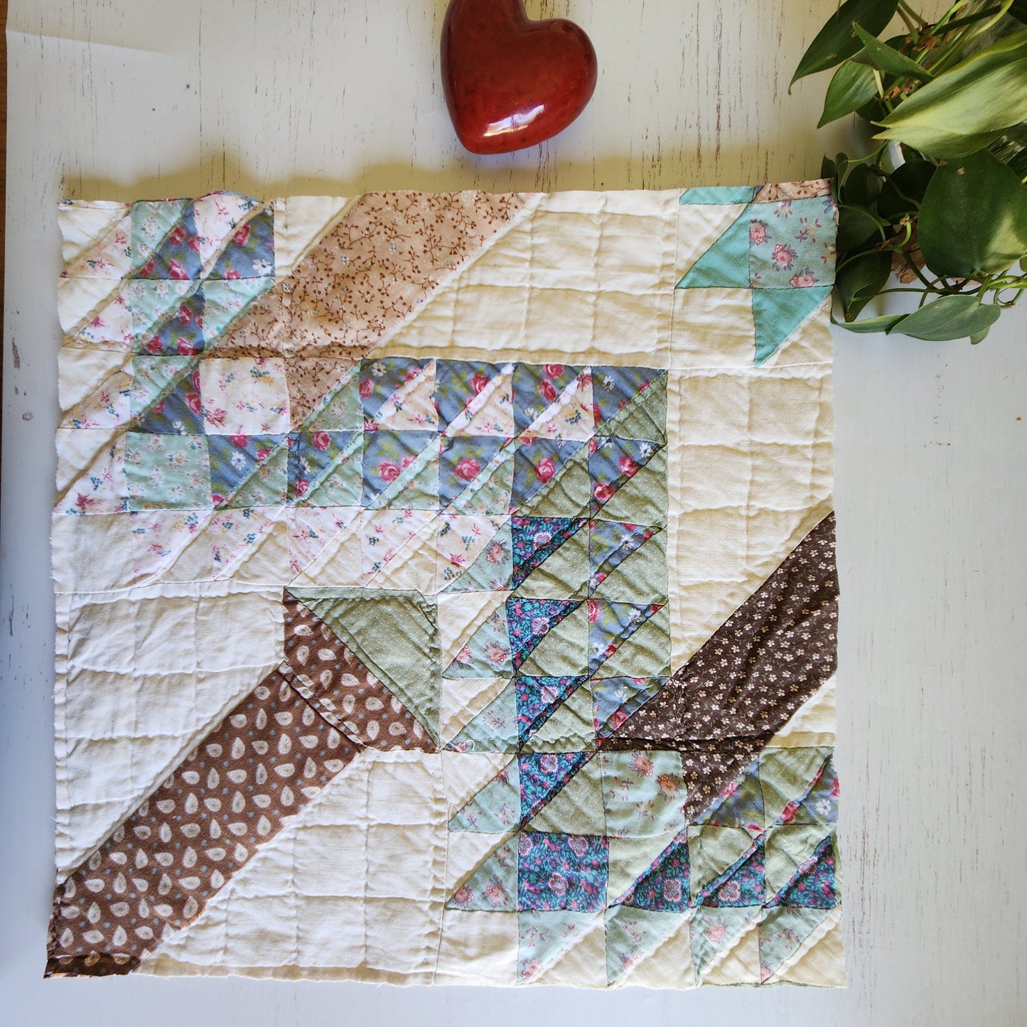 Vintage Handmade Patchwork Quilt Squares: Project Pieces (1D)