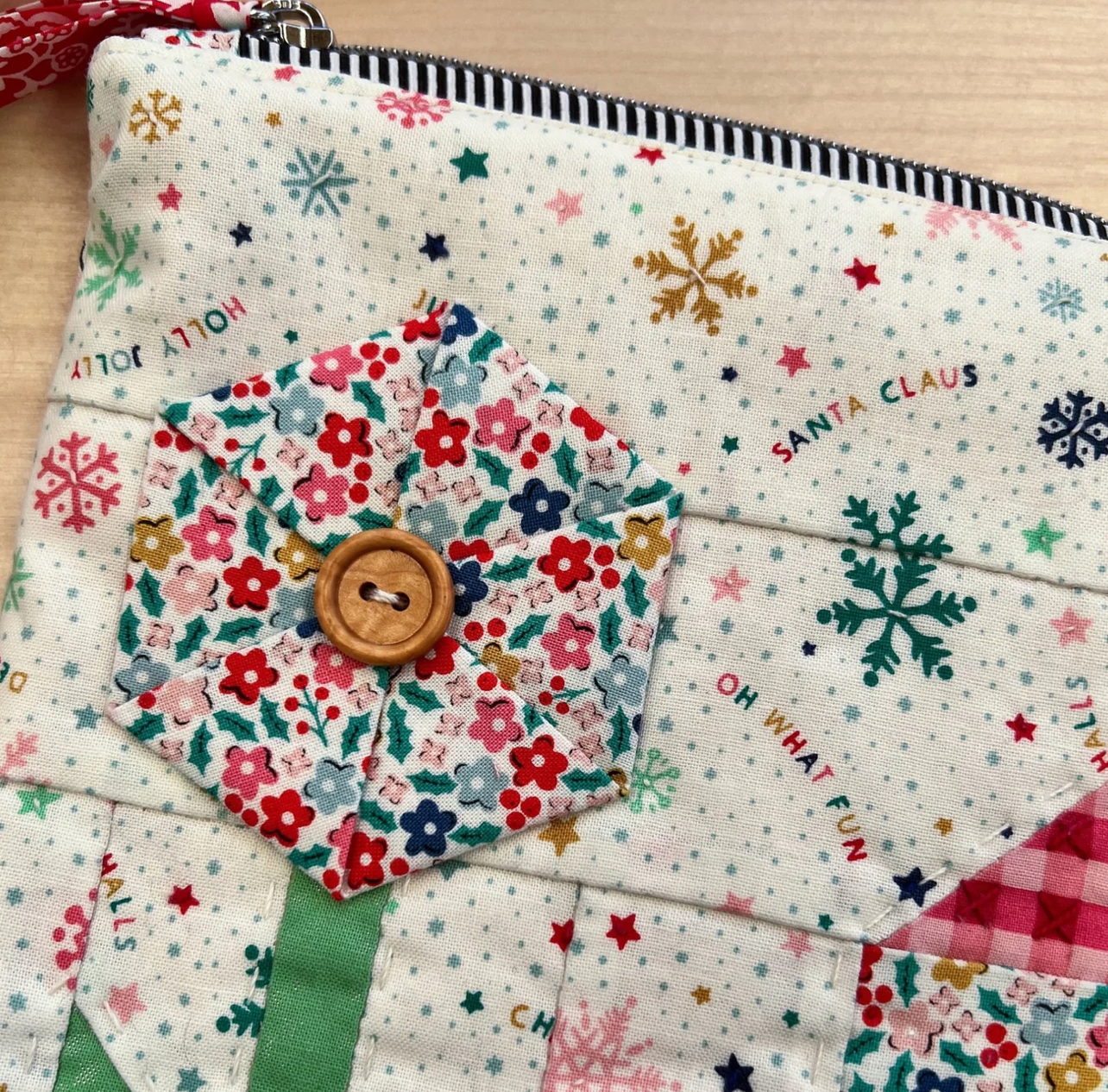 Housey Pouch Pattern by Nic Vaughn - Craftapalooza