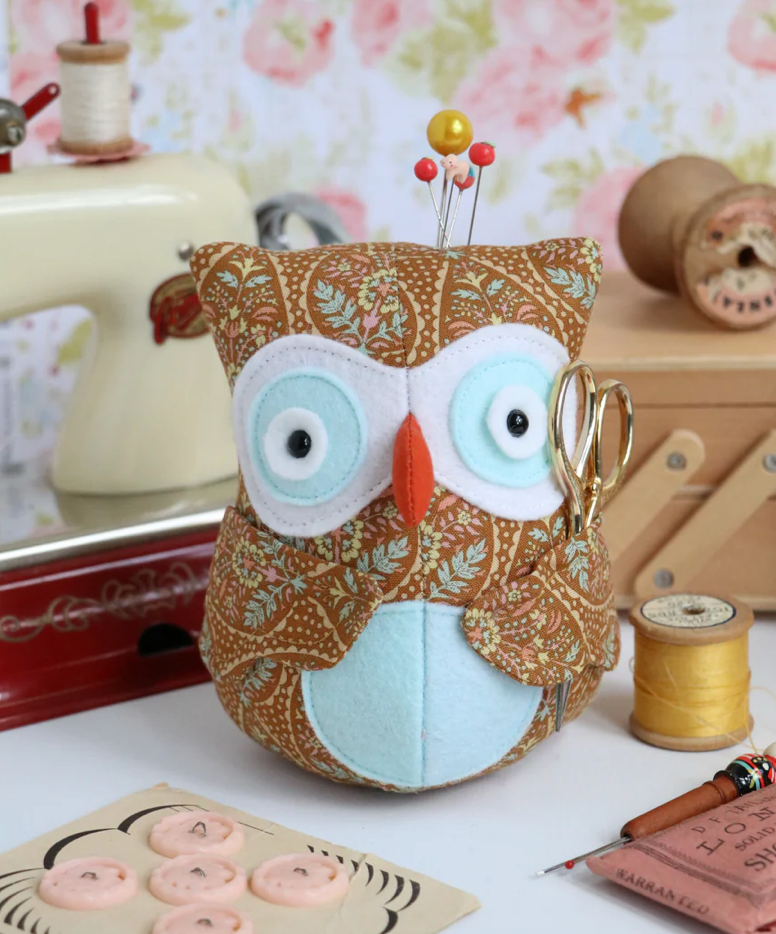 Owl Pincushion KIT by Jodie Carlton - Ric Rac