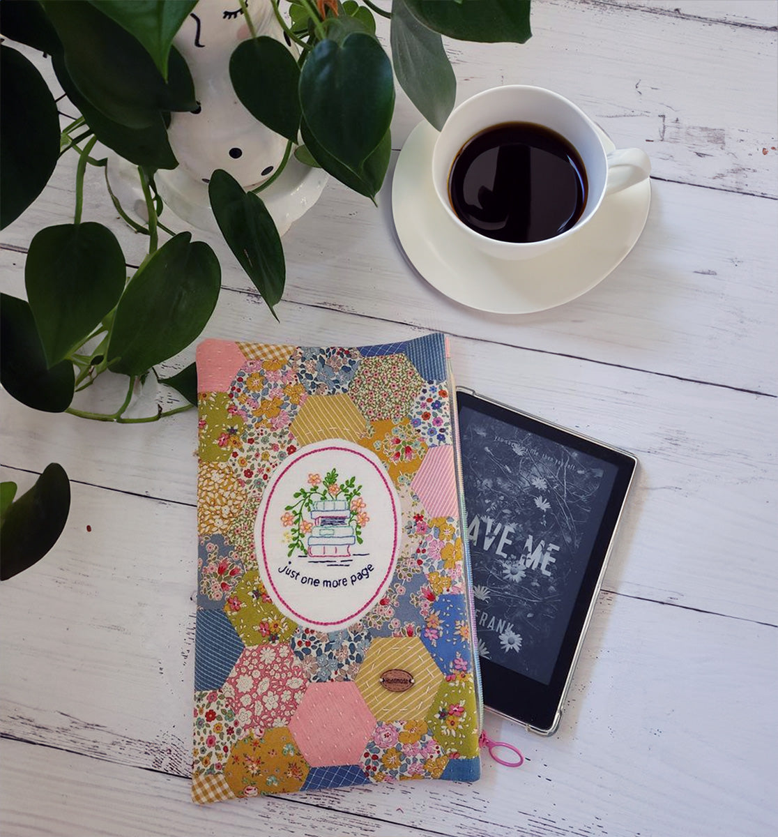 Just One More Page eReader / Pouch by Lilabelle Lane Creations -English Paper Piecing PDF Pattern with SVG for Scan N Cut & Cricut Machines