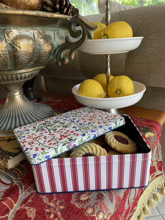 Sanderson Foraging Tin - Sewing Tin