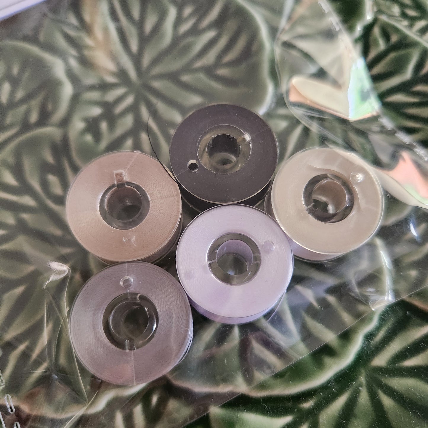 Wonderful DecoBob Neutrals - Bobbins x 5