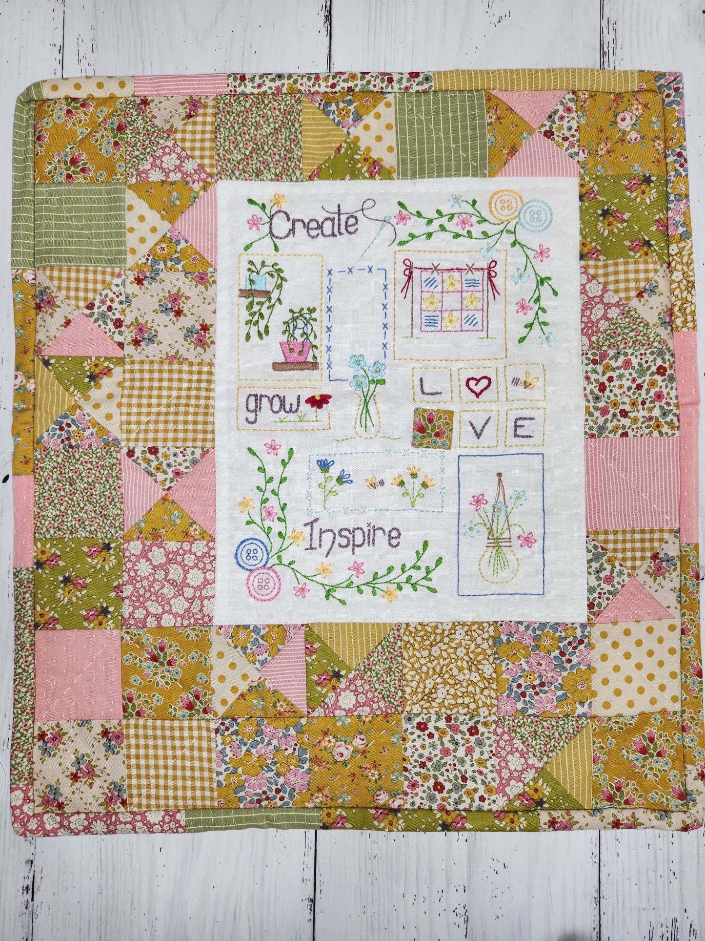 Create and Inspire Mini Quilt KIT with Pre-printed Linen  by Lilabelle Lane Creations