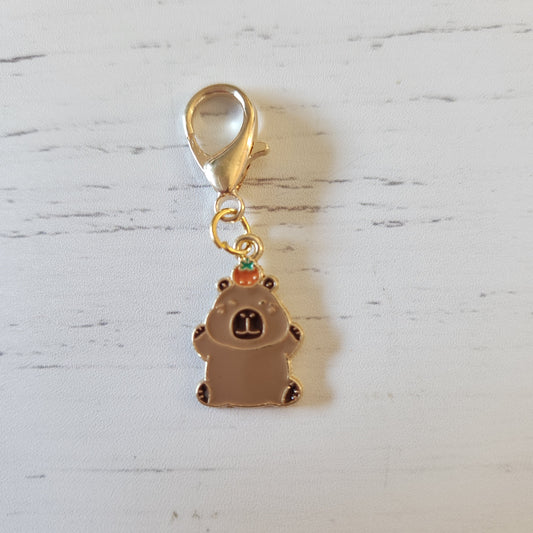 Cute Bear/Teddy balancing tomato on their head- Zipper Charm