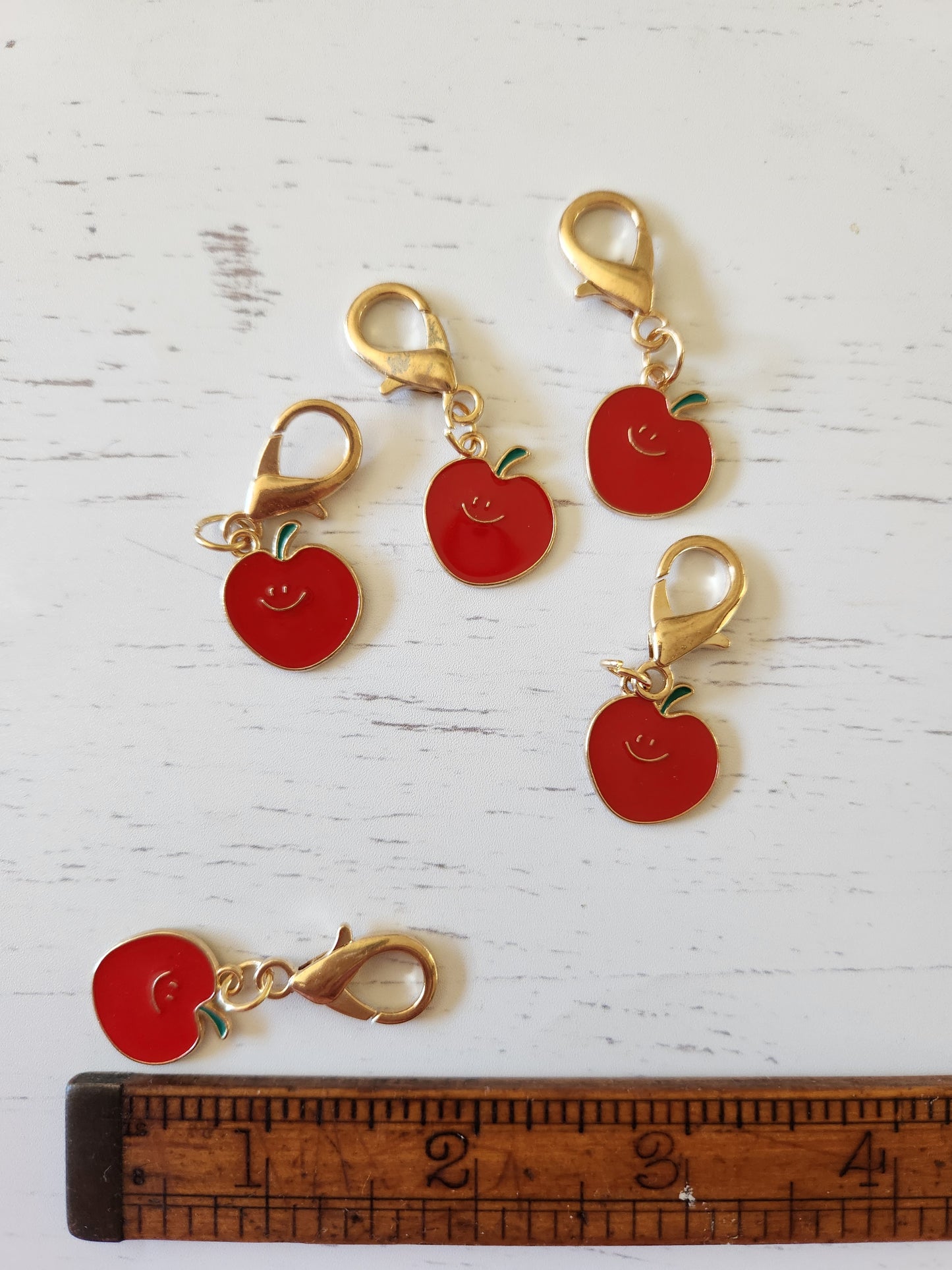 Cute Red Apple - Zipper Charm