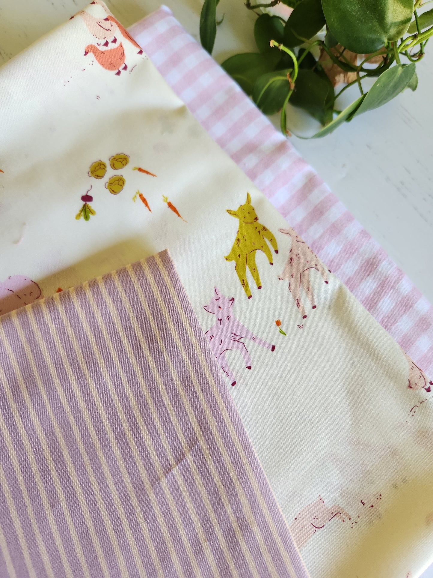 Farmyard Friends- Wholecloth Quilt Kit - Crib/Baby Size