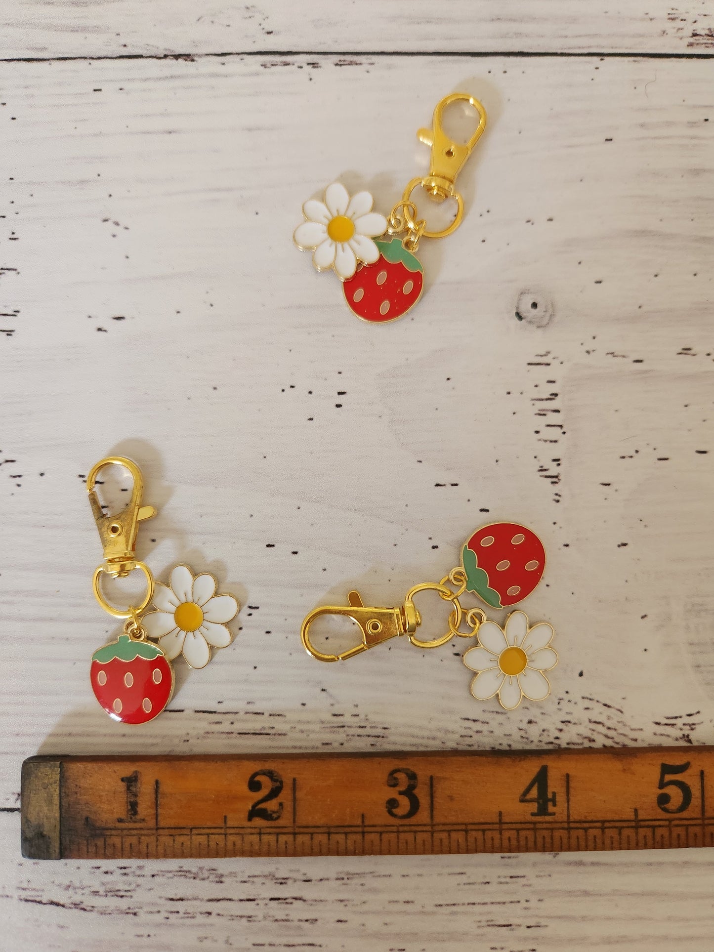 Cute White Daisy and Strawberry Zipper Charm