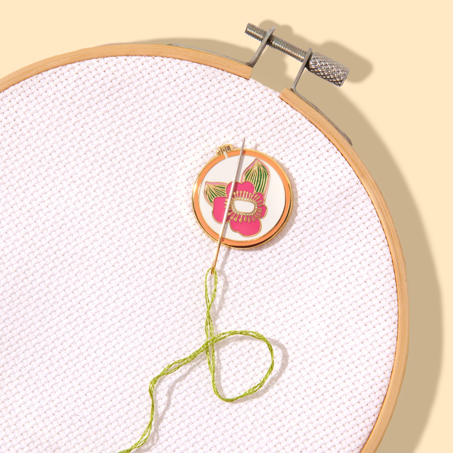 Embroidery Hoop (Pink) Magnetic Needle Minder - SOHMO