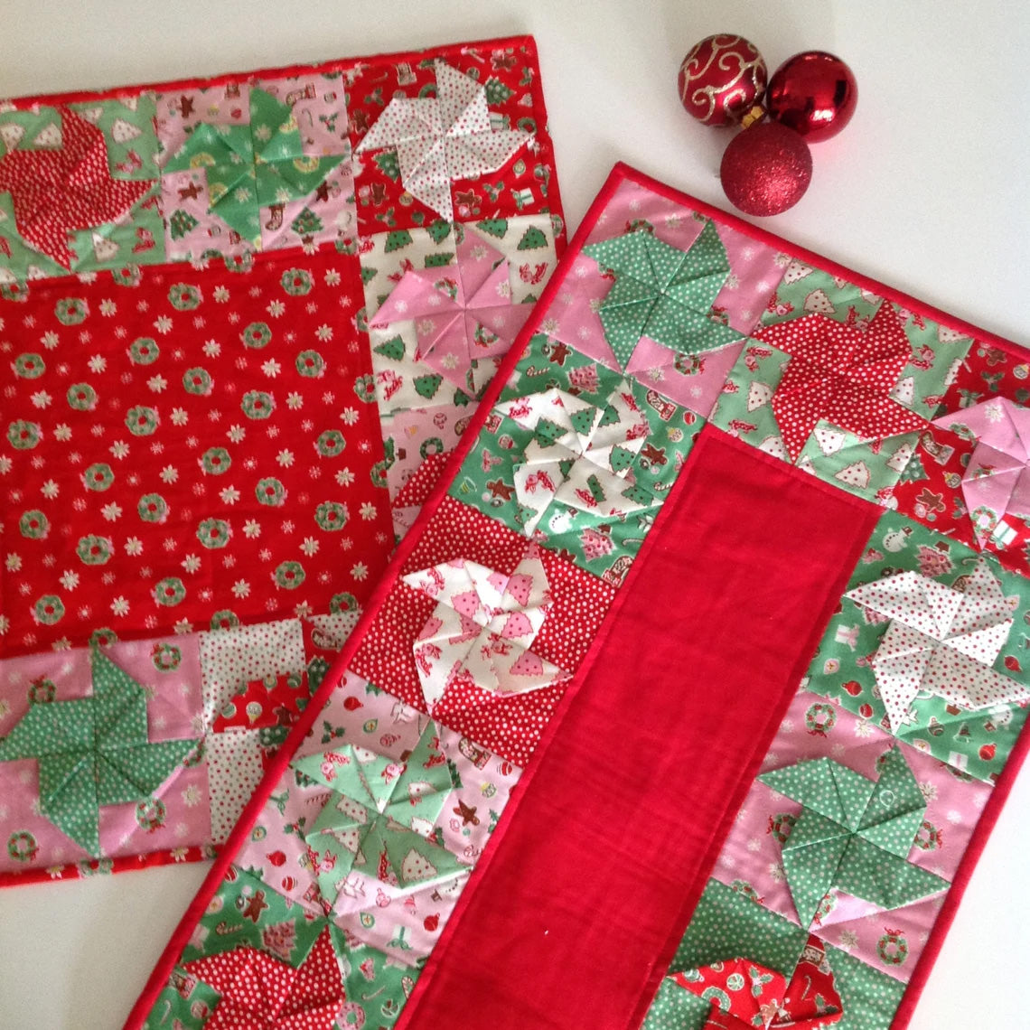 Christmas Spin Table Runner Pattern by Lilabelle Lane Creations