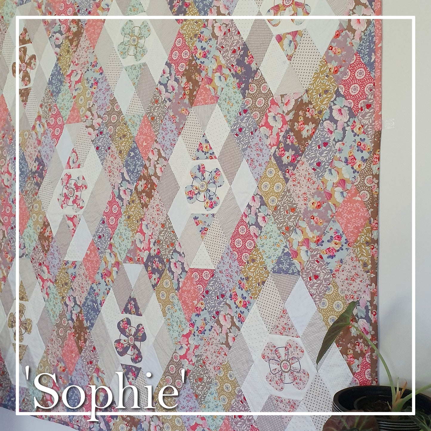 Sophie Quilt by Lilabelle Lane Creations - English Paper Pieced Pattern with SVG Download for Brother Scan N Cut or Cricut Machines