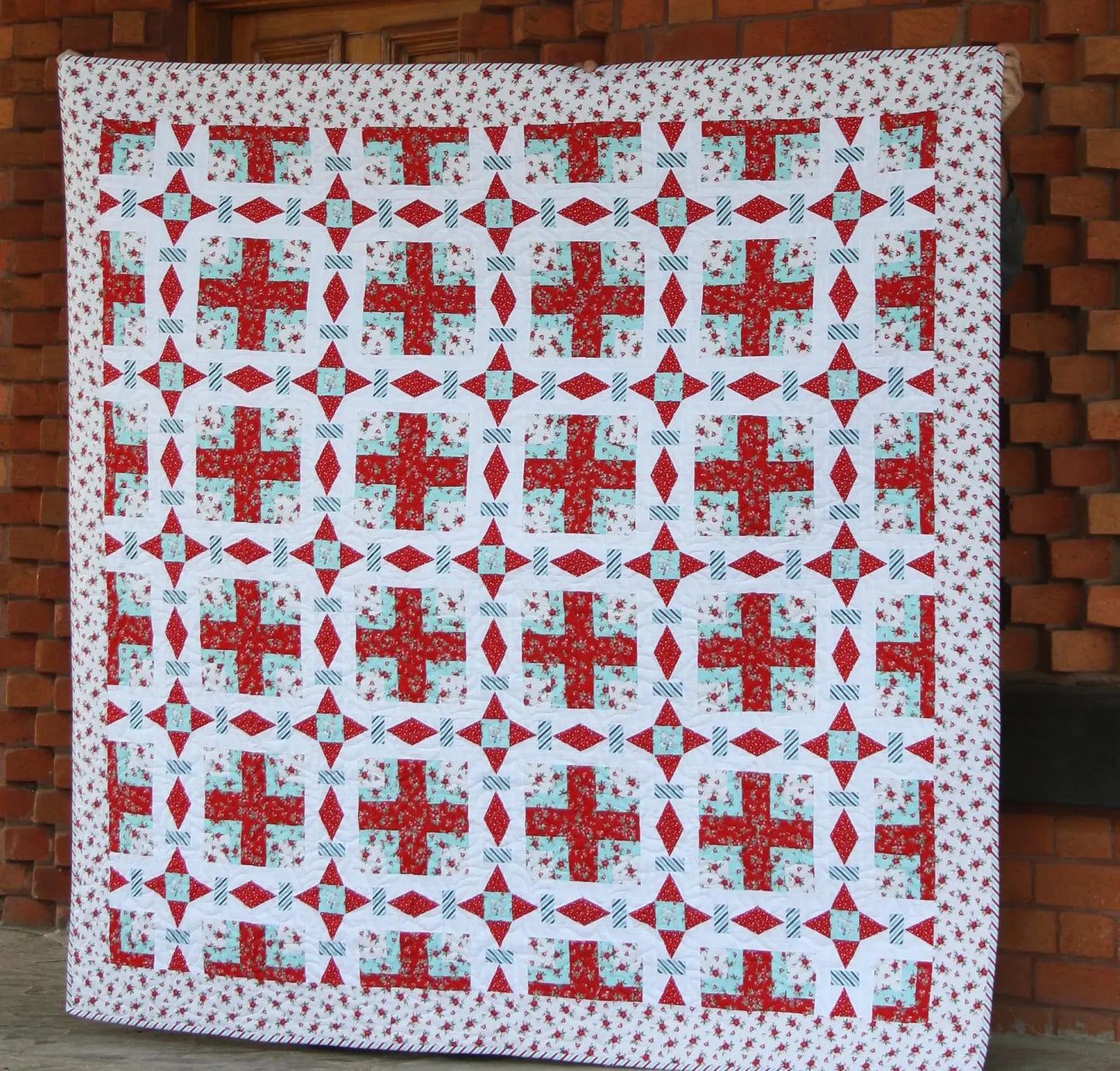 Peppermint Crossing Quilt - Ready Made - Lilabelle Lane Creations