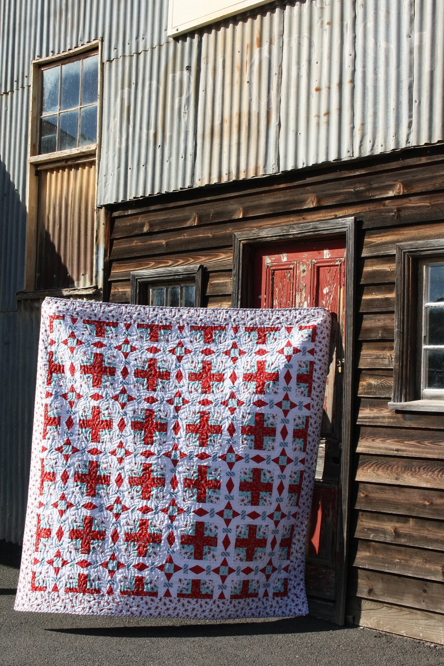 Peppermint Crossing Quilt - Ready Made - Lilabelle Lane Creations