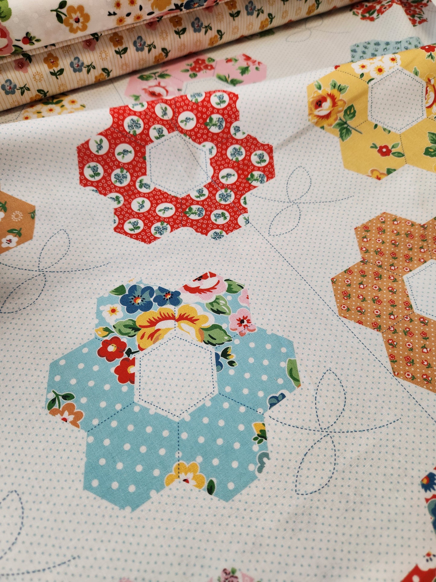 Flower Market - Grandmothers Garden Quilt PANEL -  by Poppy Cotton