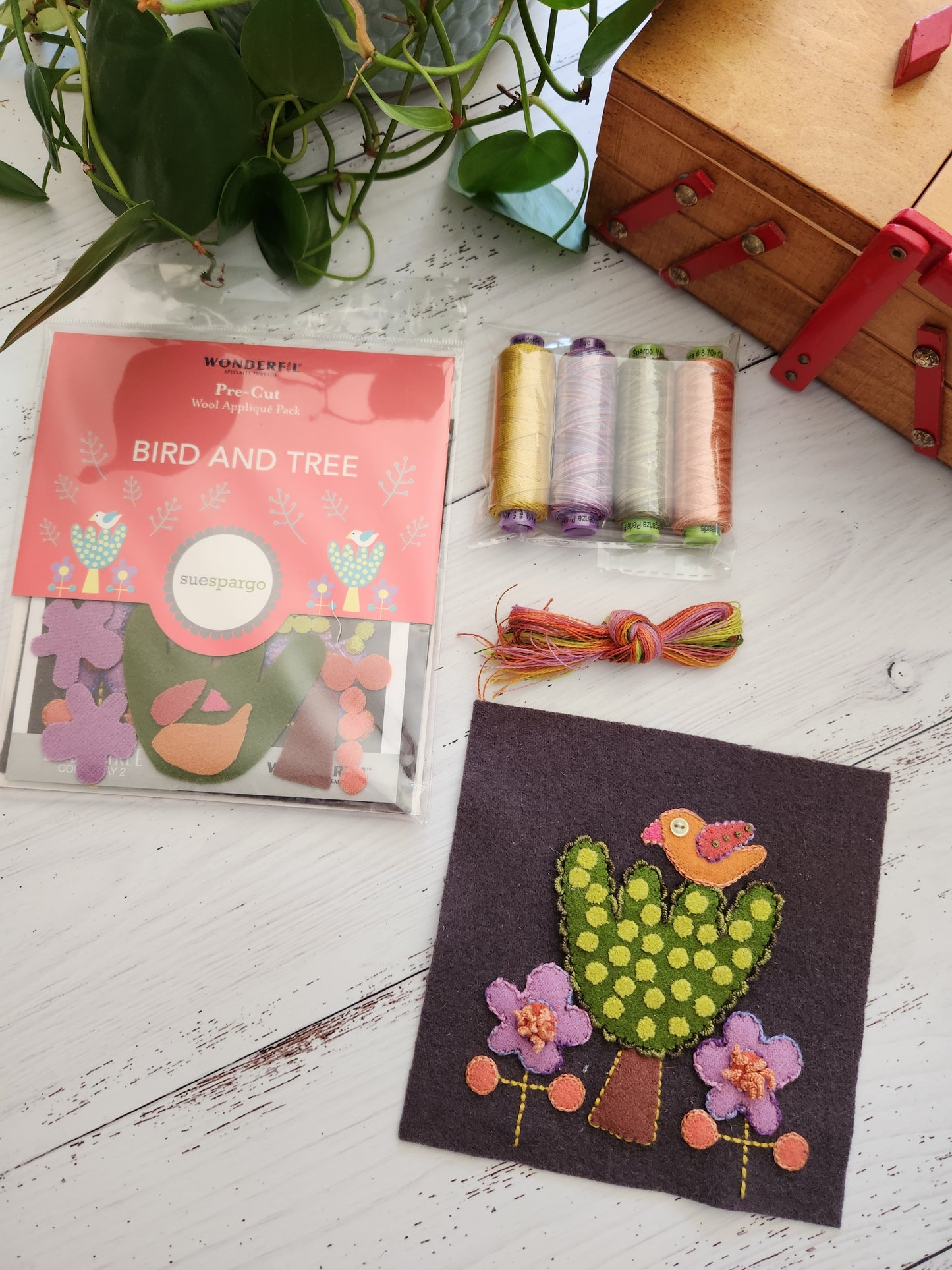 Sue Spargo Pre-cut Wool Appliqué Kit - BIRD AND TREE with THREADS
