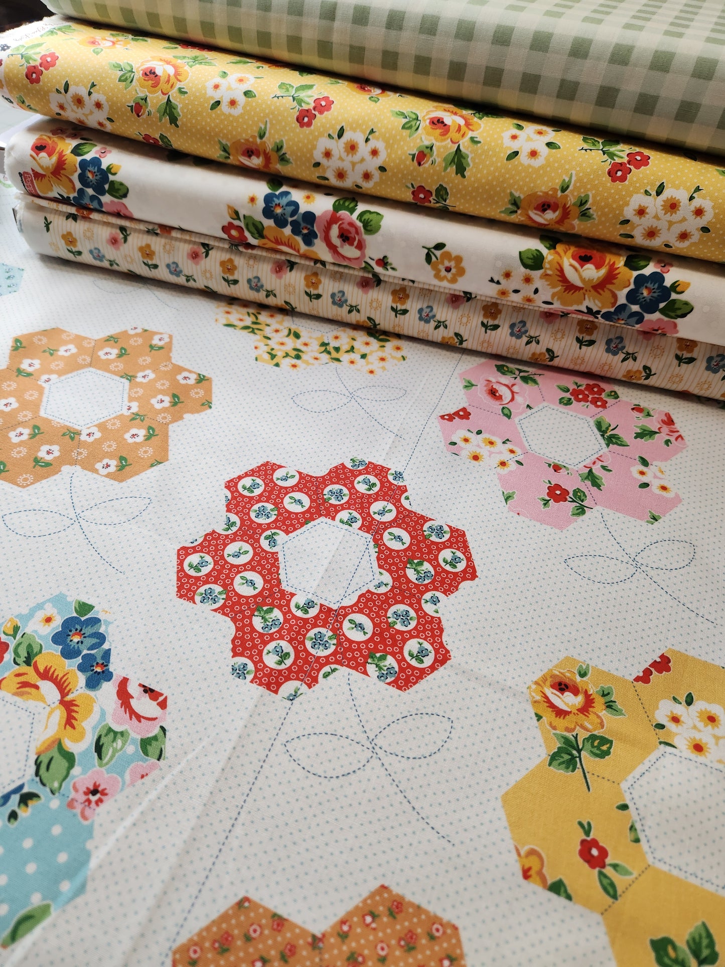 Flower Market - Grandmothers Garden Quilt PANEL -  by Poppy Cotton